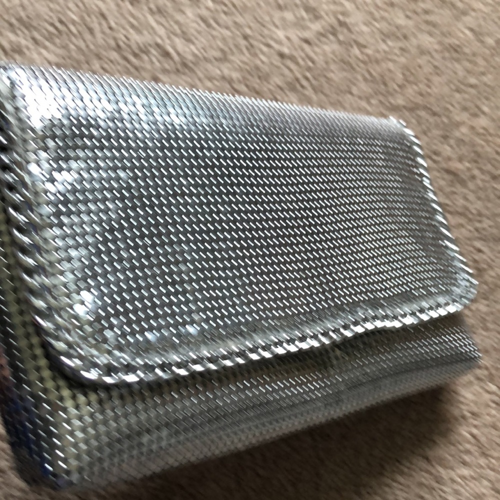 Silver Mesh Clutch Purse with concealable strap